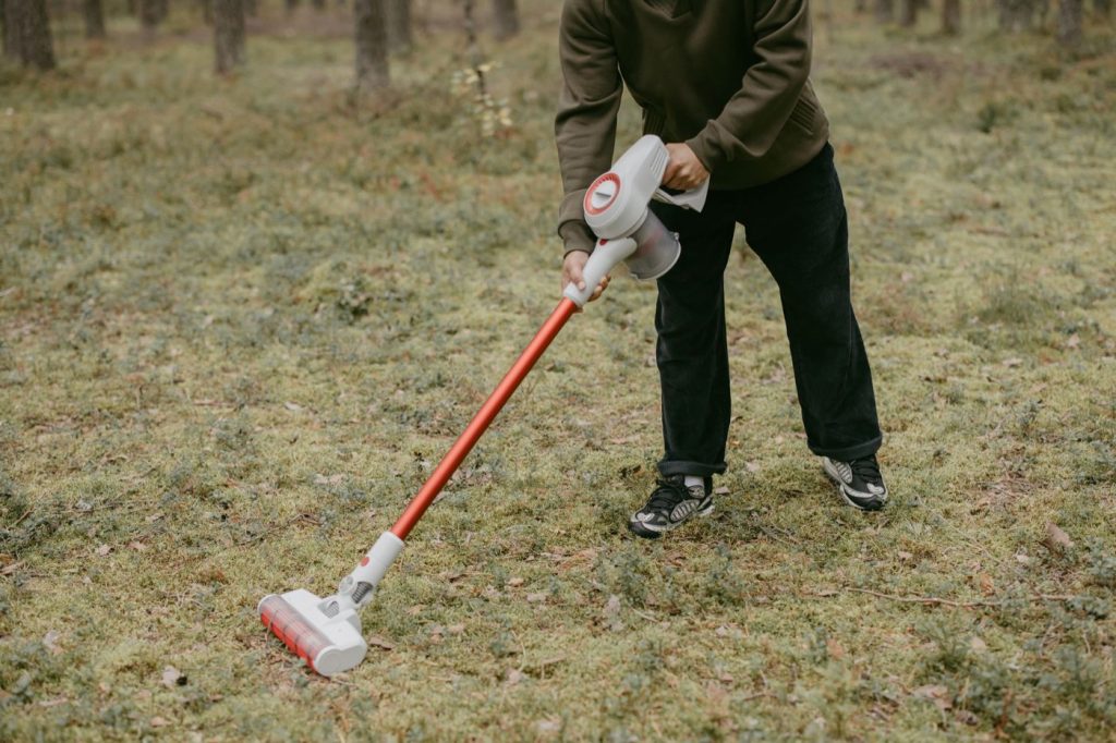 Rowenta ou Philips : quel aspirateur à main choisir ?