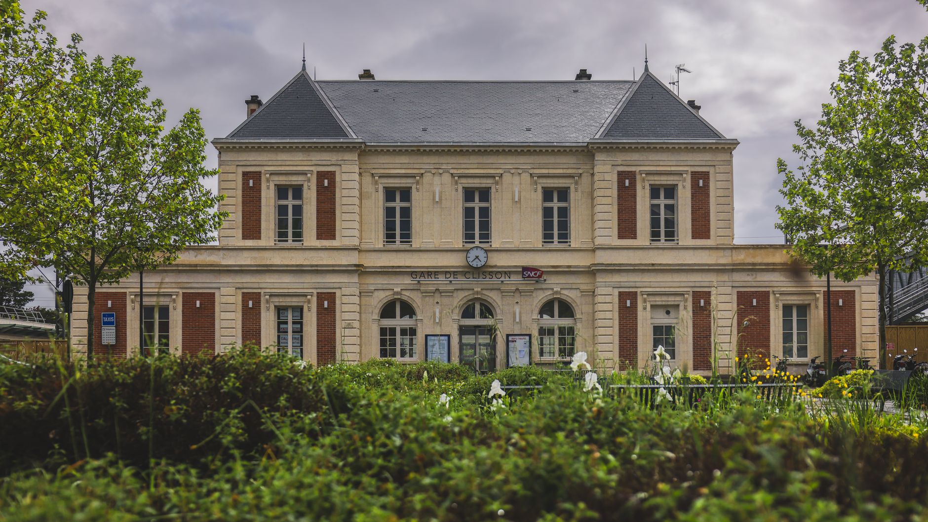 Meurtre à Saint-Louis-de-Montferrand : la communauté entre peur et quête de justice