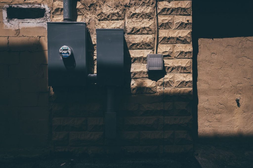 Heures pleines, heures creuses : ce qui change vraiment pour un local