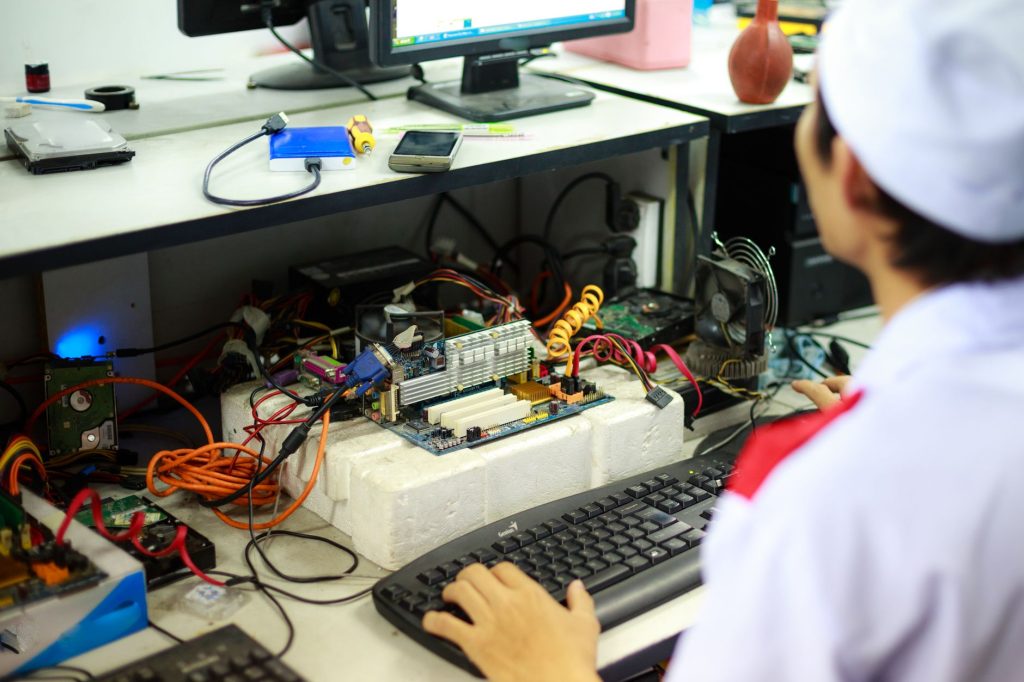 Almería : un informaticien licencié deux fois, décision de justice inattendue