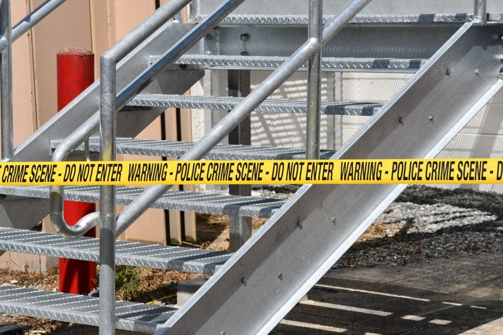 Meurtre à Saint-Louis-de-Montferrand : la communauté entre peur et quête de justice